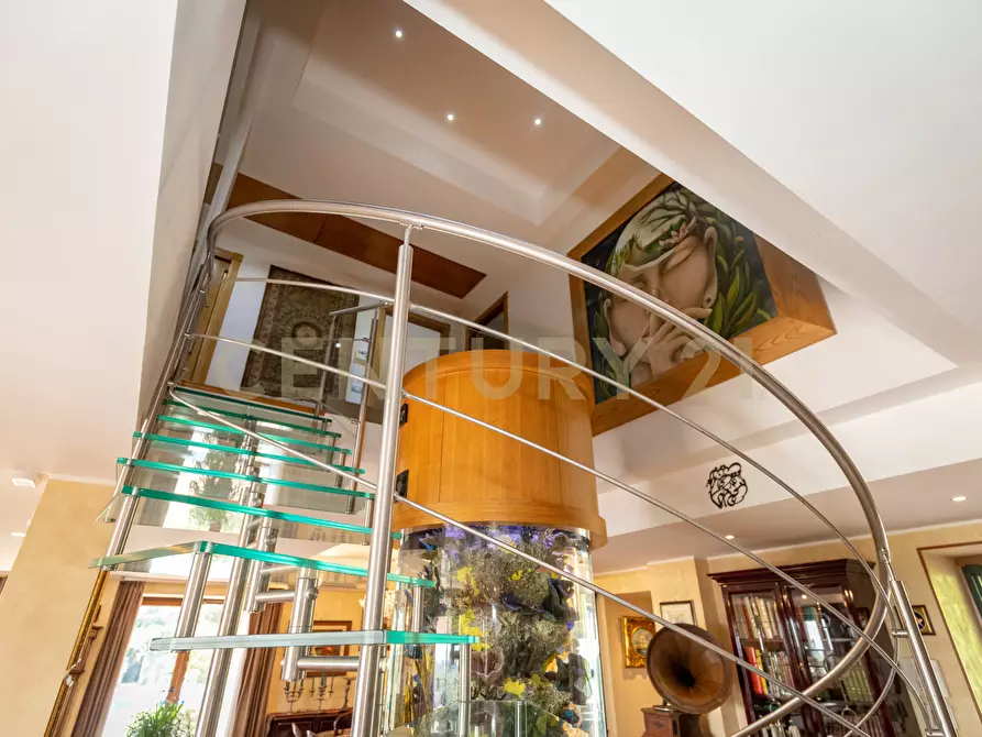 Immagine 38 di Villa in vendita  in Via Brinzio 20 a Aci Catena