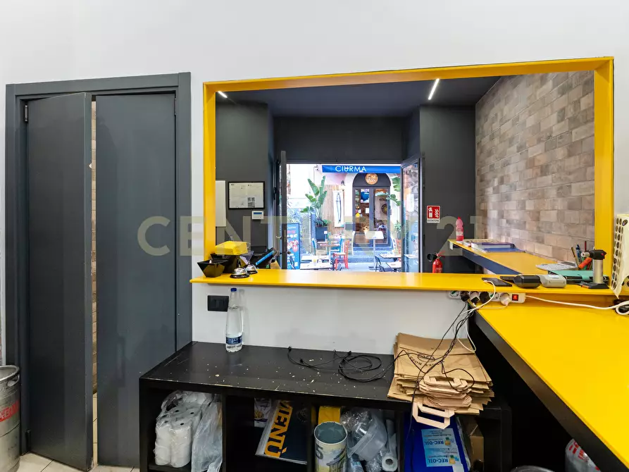 Immagine 36 di Bar / Ristorante in vendita  in Via Gemmellaro 47/A a Catania