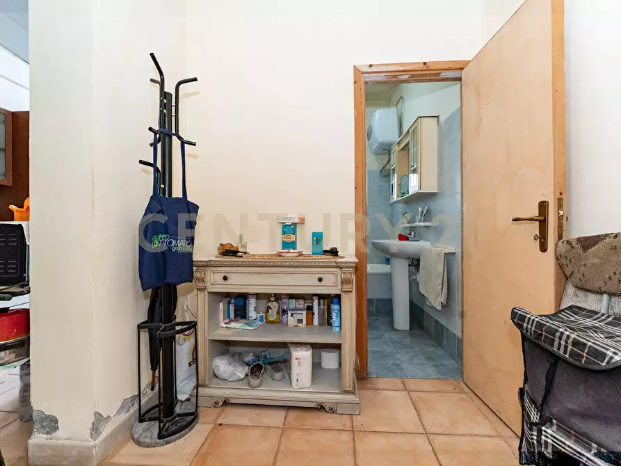 Immagine 16 di Quadrilocale in vendita  in Via Timoleone 113 a Catania
