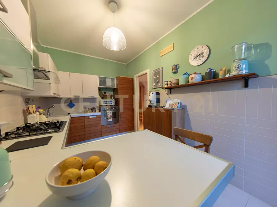 Immagine 25 di Quadrilocale in vendita  in Viale Ippocrate 116 a Roma