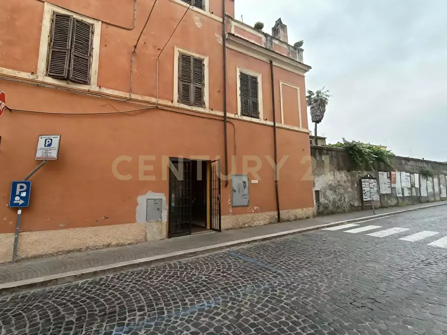 Immagine 1 di Attività commerciale in vendita  in Via Ulderico Midossi a Civita Castellana