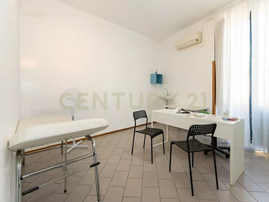 Immagine 38 di Ufficio in vendita  in Stradale Cravone 3 a Catania