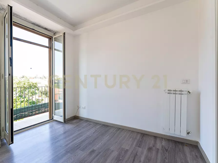 Immagine 21 di Trilocale in vendita  in Via Vittorio Emanuele Orlando 24 a Tremestieri Etneo