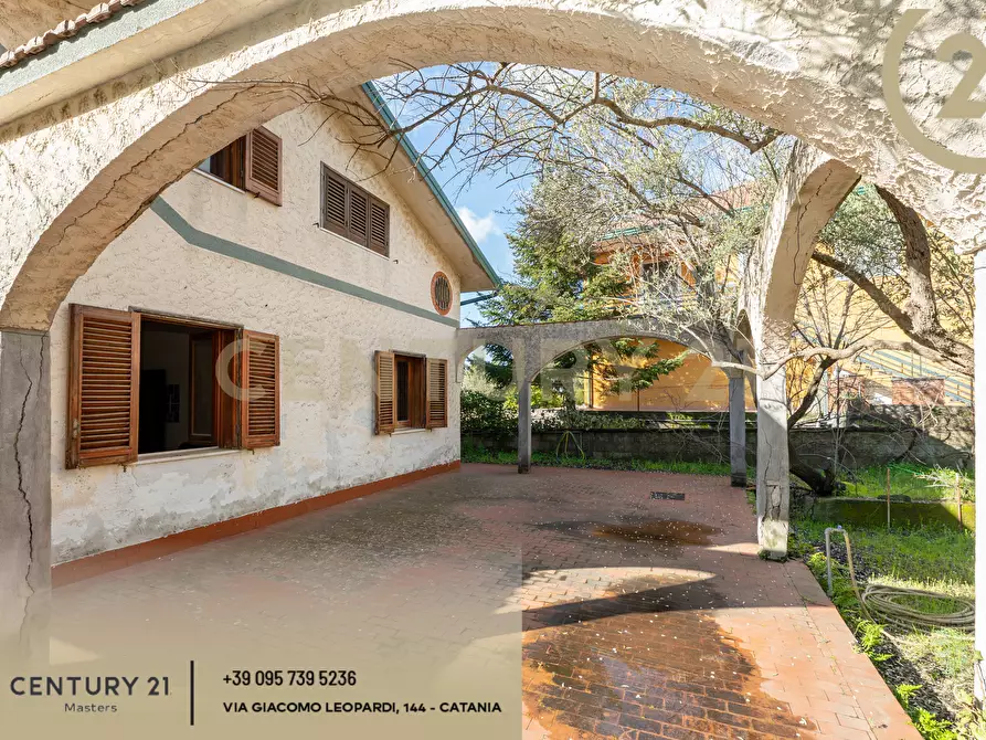 Immagine 35 di Villa in vendita  in Via Francesco Durante 11 a Pedara