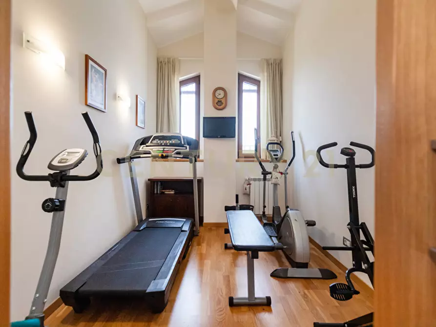 Immagine 54 di Villa in vendita  in Via Brinzio 20 a Aci Catena