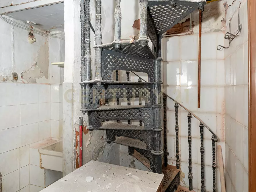 Immagine 46 di Bilocale in vendita  in Via Plebiscito 137 a Catania