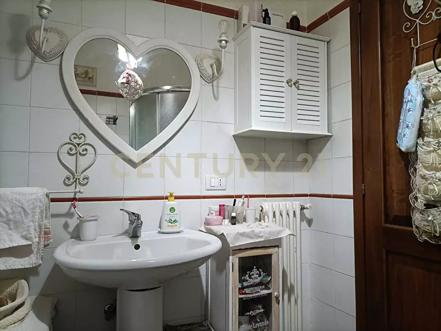 Immagine 10 di Porzione di casa in vendita  in Via Tribuno Tonini 1010 a Semproniano