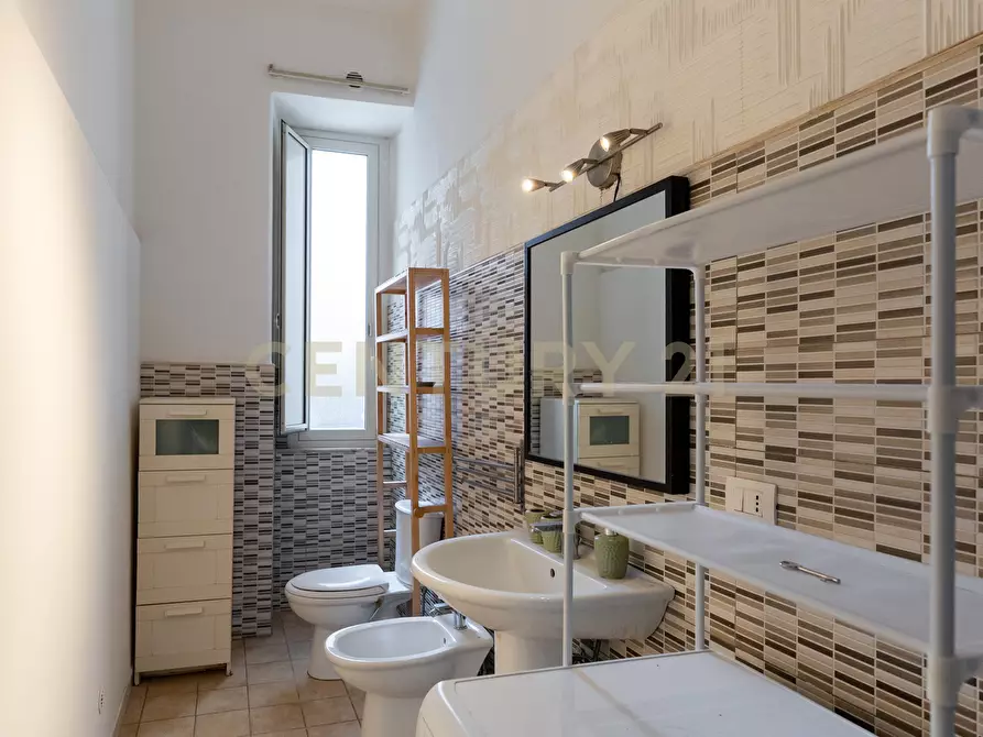 Immagine 16 di Trilocale in vendita  in Via Napoli 43 a Catania