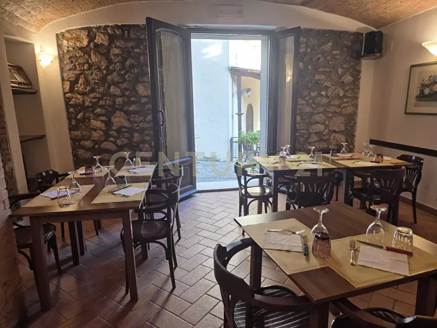 Immagine 9 di Bar / Ristorante in vendita  in Via della Società Operaia 1 a Semproniano