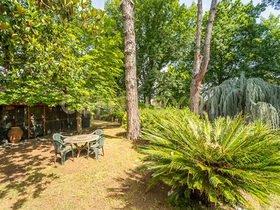 Immagine 25 di Casa indipendente in vendita  in Viale del Canopo 37 a Tivoli