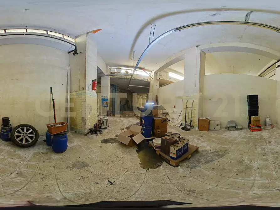 Immagine 56 di Locale commerciale in vendita  in Viale Mario Rapisardi 186 a Catania