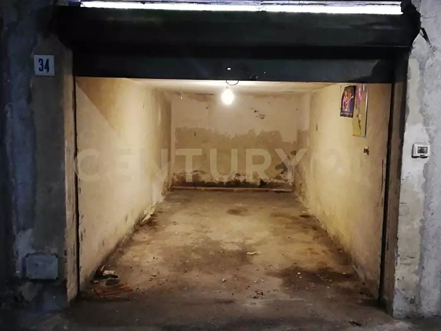 Immagine 1 di Garage in vendita  in Via Francesco Guglielmino 16 a Catania