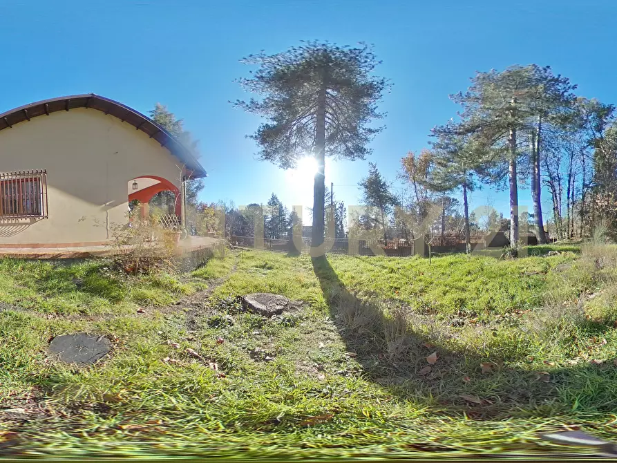 Immagine 52 di Villa in vendita  in Via della Regione 70 a Pedara