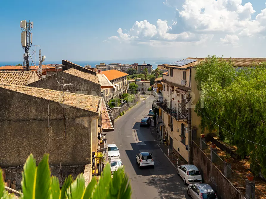 Immagine 39 di Casa semindipendente in vendita  in Via Duca degli Abruzzi 105 a San Giovanni La Punta
