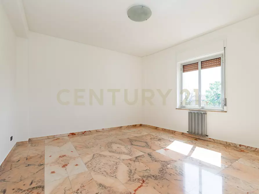 Immagine 34 di Pentalocale in affitto  in Viale Lorenzo Bolano 45 a Catania