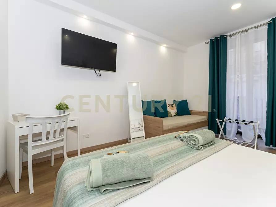 Immagine 18 di Bilocale in vendita  in Via Calì 17 a Catania