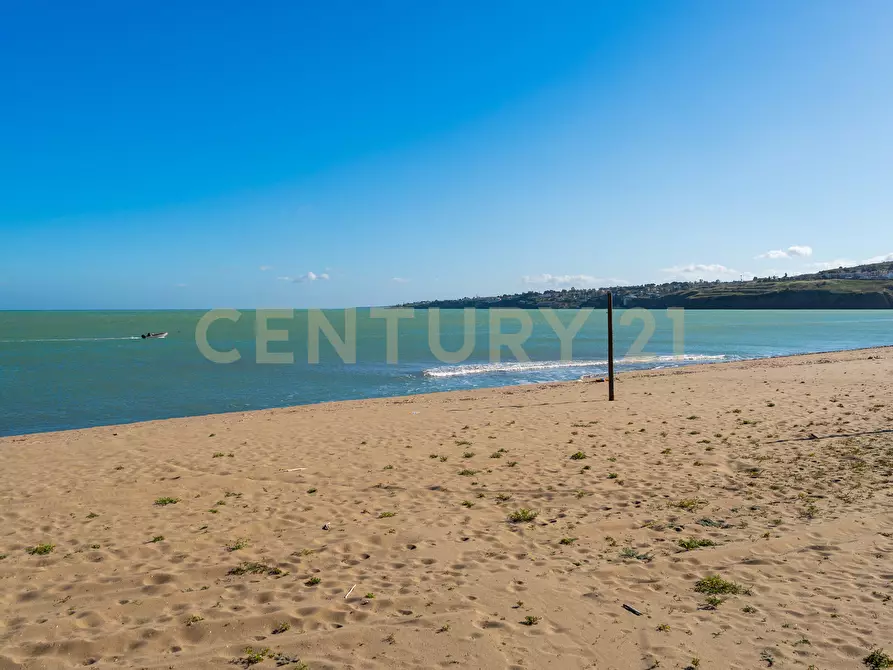 Immagine 15 di Trilocale in vendita  in Via Settebello 92 a Augusta