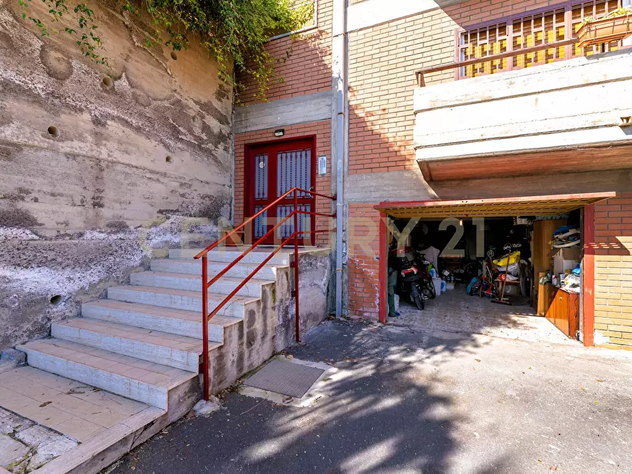 Immagine 28 di Appartamento in vendita  in Via Spagnola 51 a Aci Castello