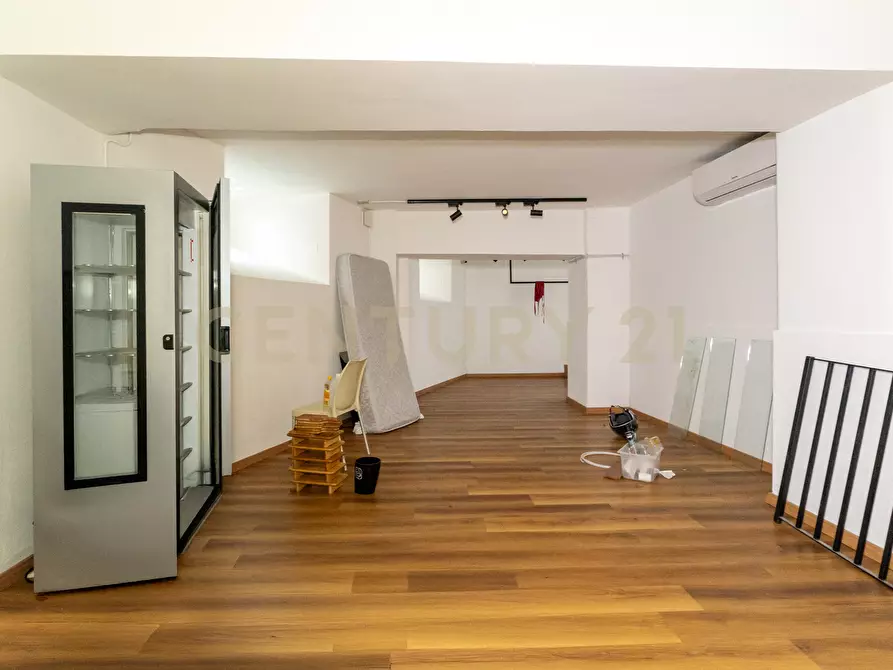 Immagine 22 di Bar / Ristorante in vendita  in Corso delle Province 43 a Catania