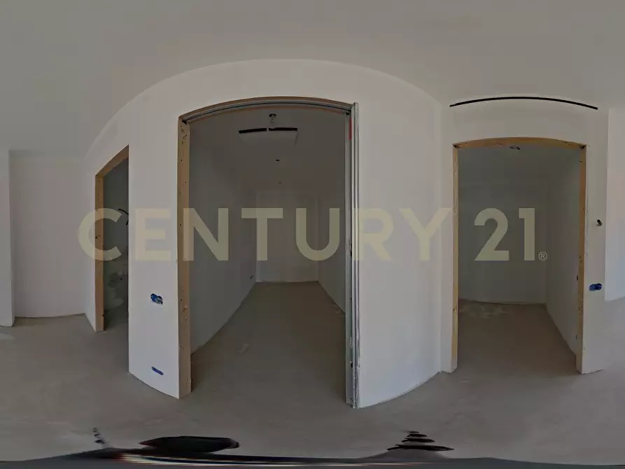 Immagine 37 di Quadrilocale in vendita  in Via dell'Olmata 30 a Roma