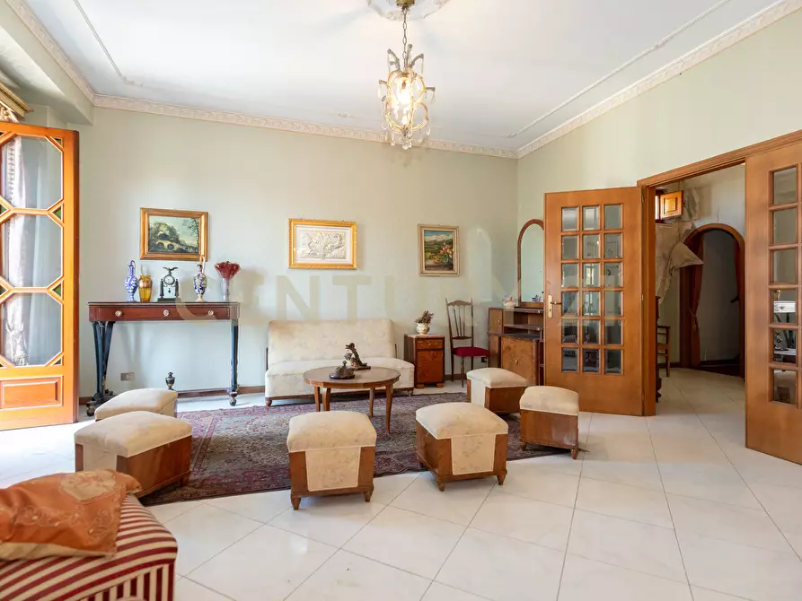 Immagine 4 di Pentalocale in vendita  in Via Vittorio Emanuele 181 a Viagrande