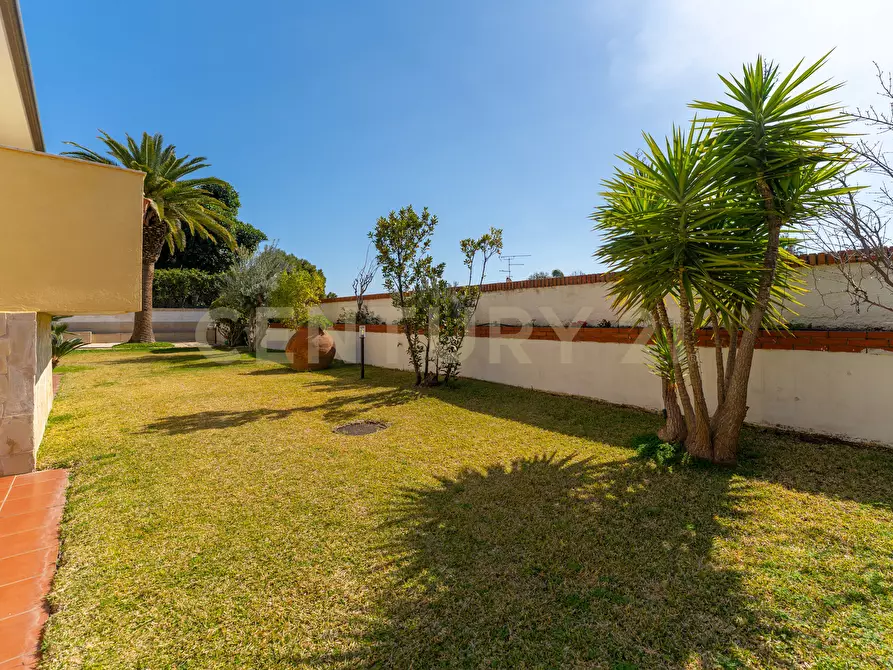 Immagine 23 di Villa in vendita  in Via Antonello da Messina 57 a Aci Castello