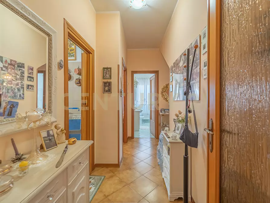 Immagine 26 di Attico in vendita  in Via di Torre Morena 100 a Roma