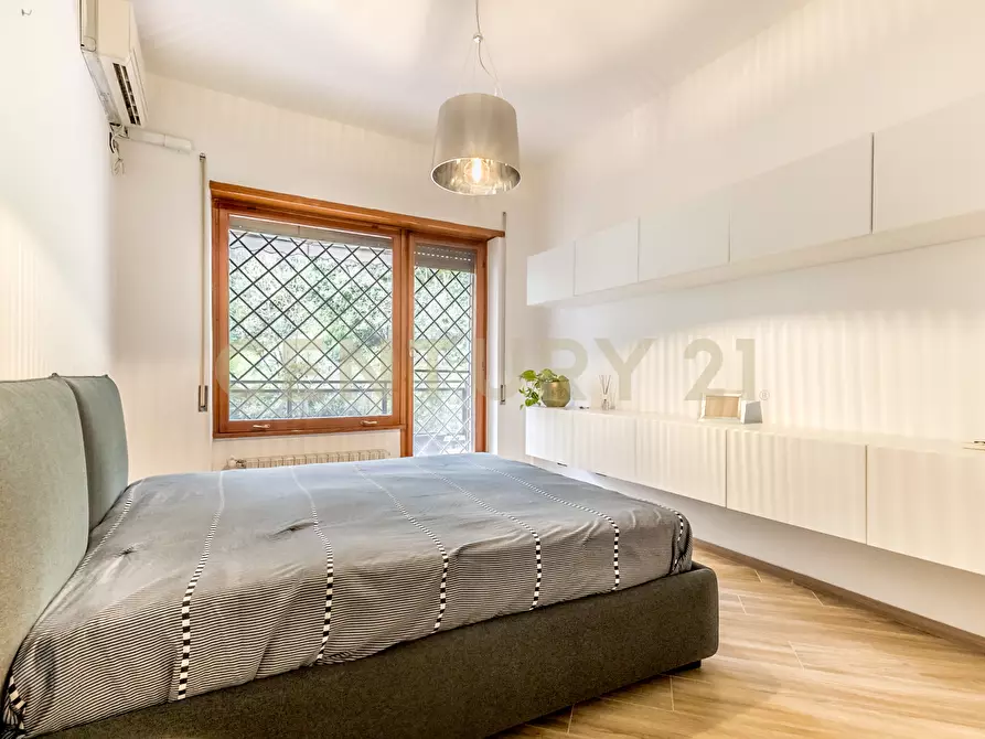 Immagine 15 di Bilocale in affitto  in Via Tomba di Nerone 14 a Roma