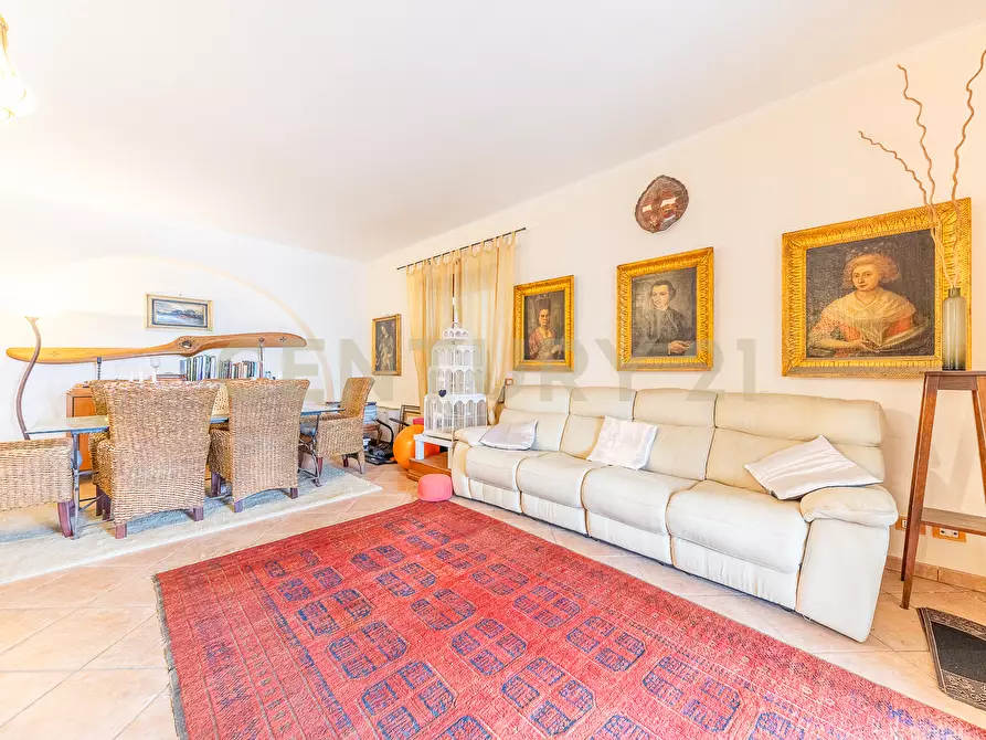 Immagine 5 di Villa in vendita  in Via Calabria 4 a Ardea
