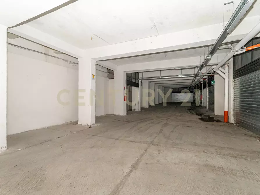 Immagine 22 di Garage in vendita  in Viale Artale Alagona 27 a Catania