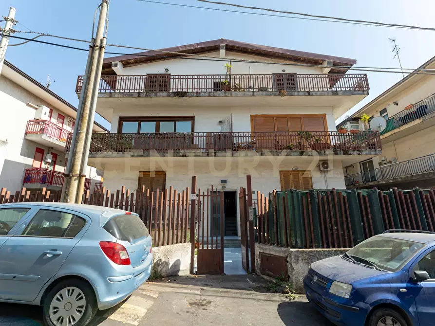 Immagine 3 di Pentalocale in vendita  in Via Antonio de Curtis 27 a Misterbianco