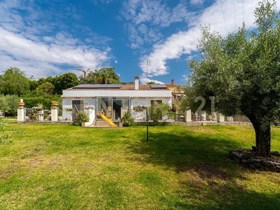 Immagine 9 di Villa in vendita  in Via Dietro Serra 2 a Viagrande
