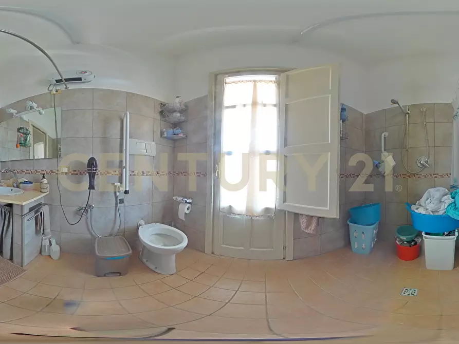 Immagine 68 di Villa in vendita  in Via Quartiere Longo 18 a Aci Castello