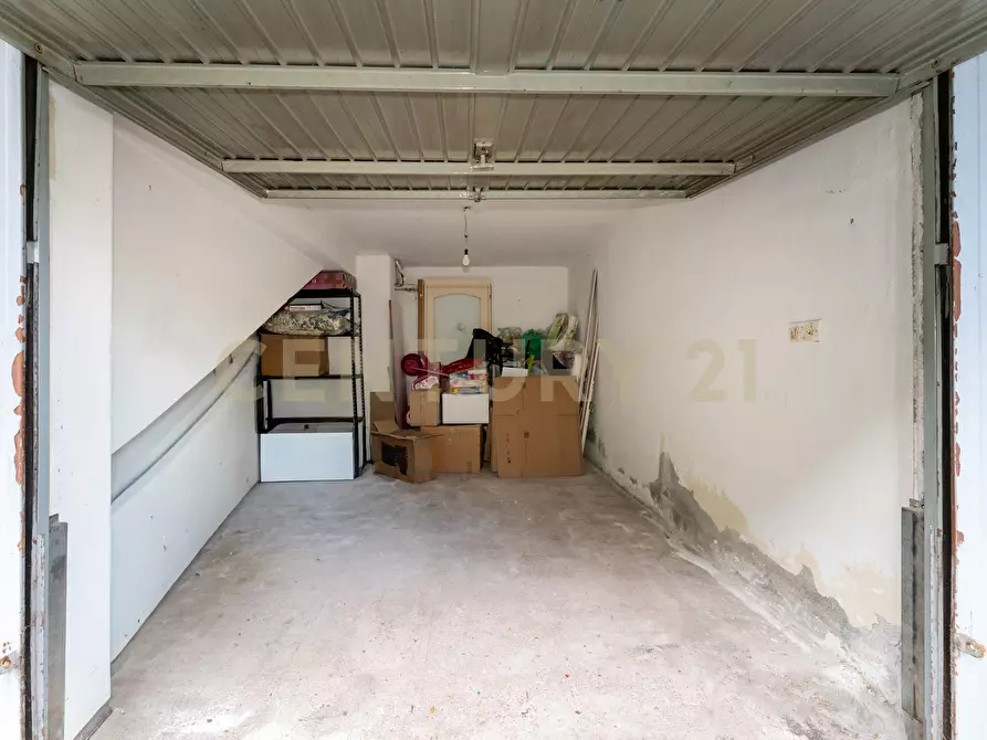 Immagine 60 di Attico in vendita  in Via Salvatore di Franco 5 a Catania