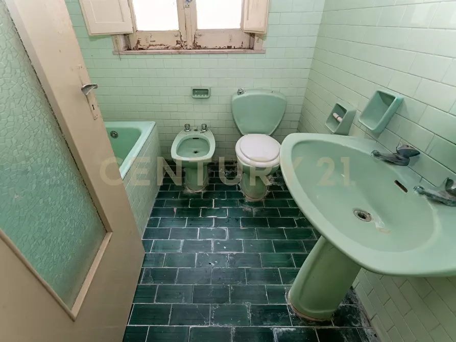 Immagine 40 di Pentalocale in vendita  in Via Principe Umberto 397 a Augusta