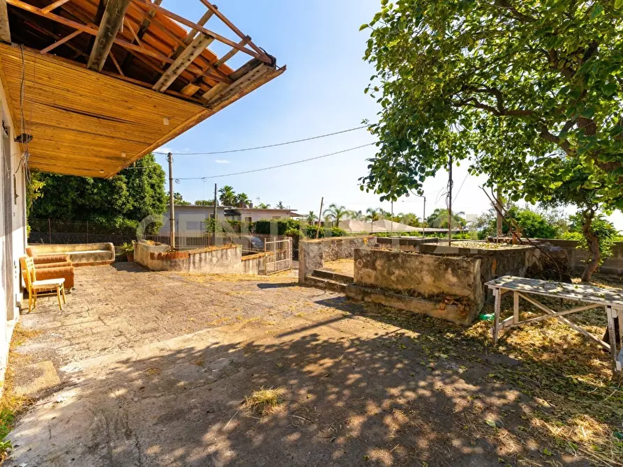 Immagine 4 di Rustico / casale in vendita  in Via Castelnuovo Don Bosco 32 a Acireale