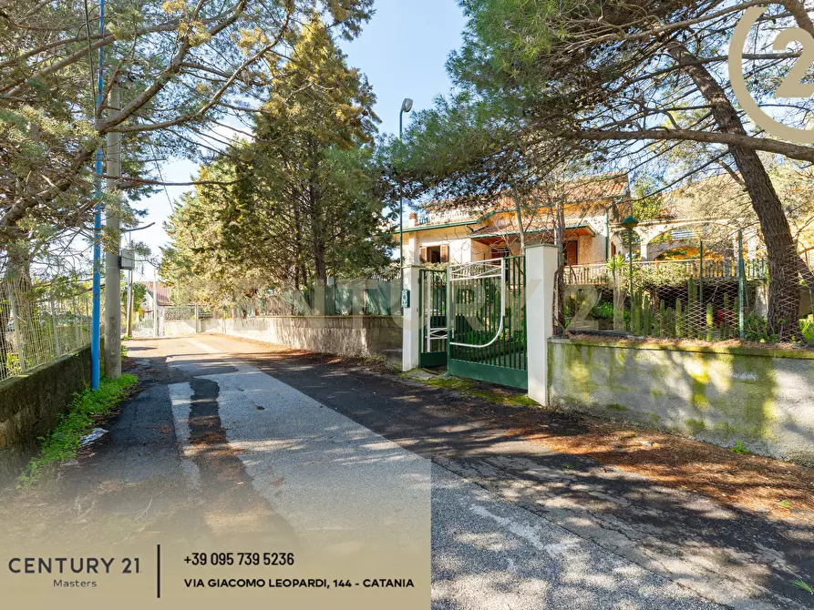 Immagine 30 di Villa in vendita  in Via Francesco Durante 11 a Pedara