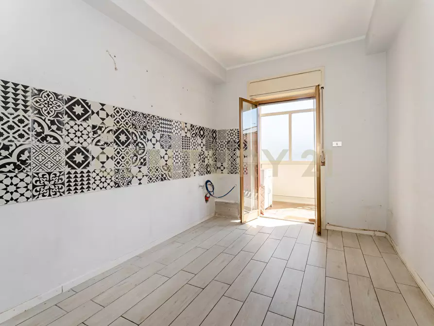 Immagine 37 di Trilocale in vendita  in Via Firenze 112 a Aci Castello