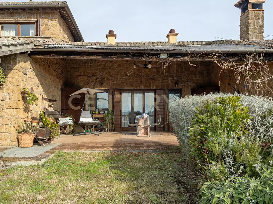 Immagine 37 di Villa in vendita  in Località Campo Rotondo snc a Capranica