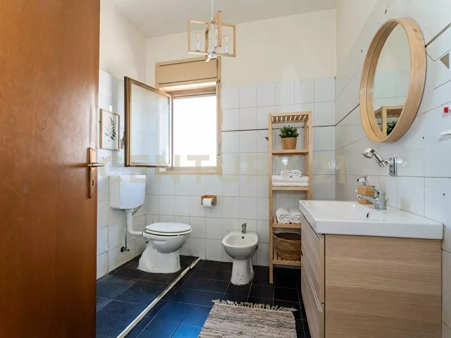 Immagine 5 di Trilocale in vendita  in Via Firenze 112 a Aci Castello