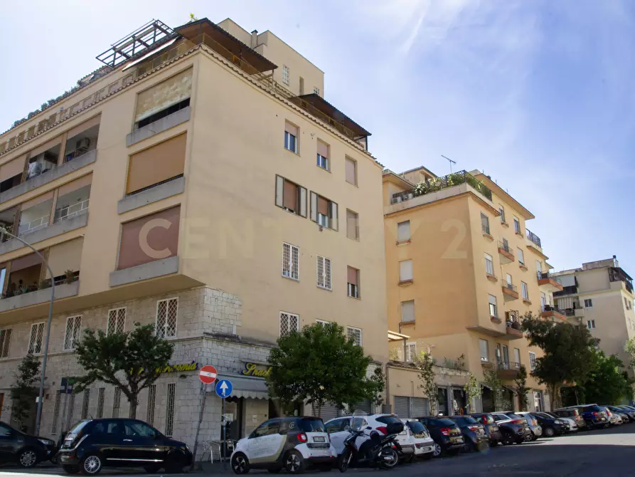 Immagine 18 di Bar / Ristorante in vendita  in Via della Batteria Nomentana 40 a Roma