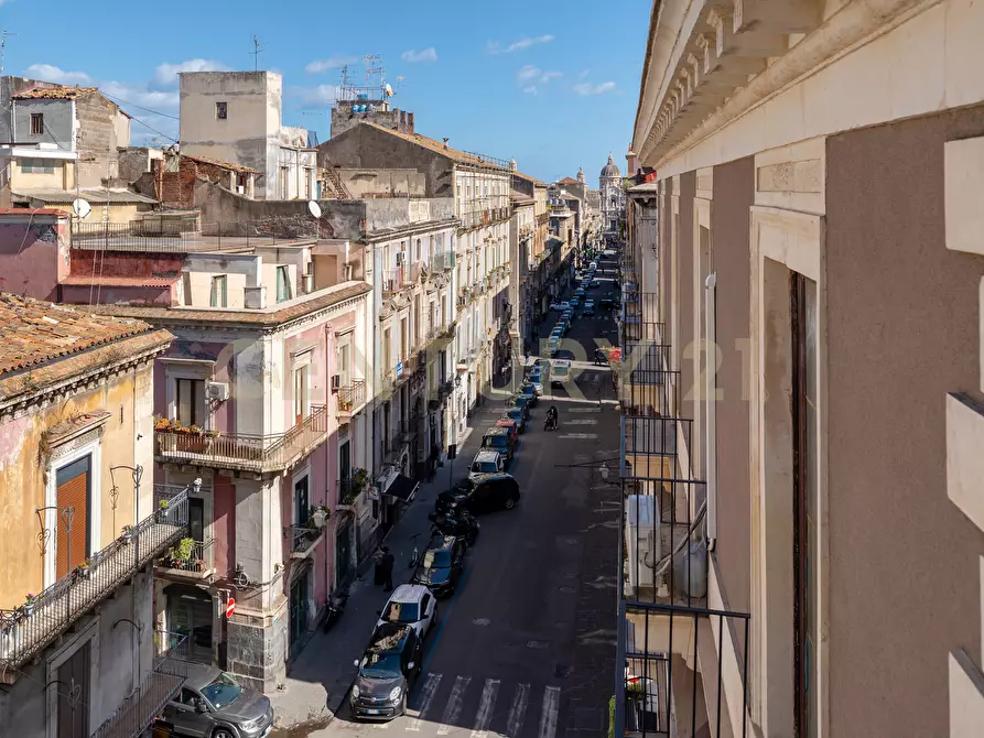 Immagine 28 di Pentalocale in vendita  in Via Giuseppe Garibaldi 179 a Catania