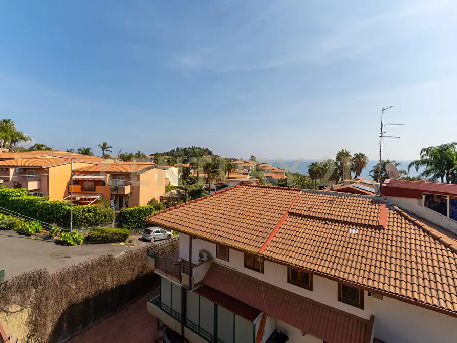 Immagine 41 di Villa in vendita  in Via dei Ciclopi 71 a Aci Catena