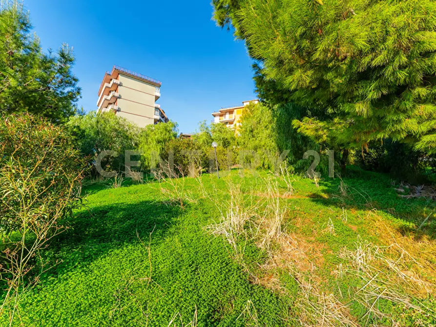 Immagine 44 di Pentalocale in vendita  in Viale Nitta 16b a Catania