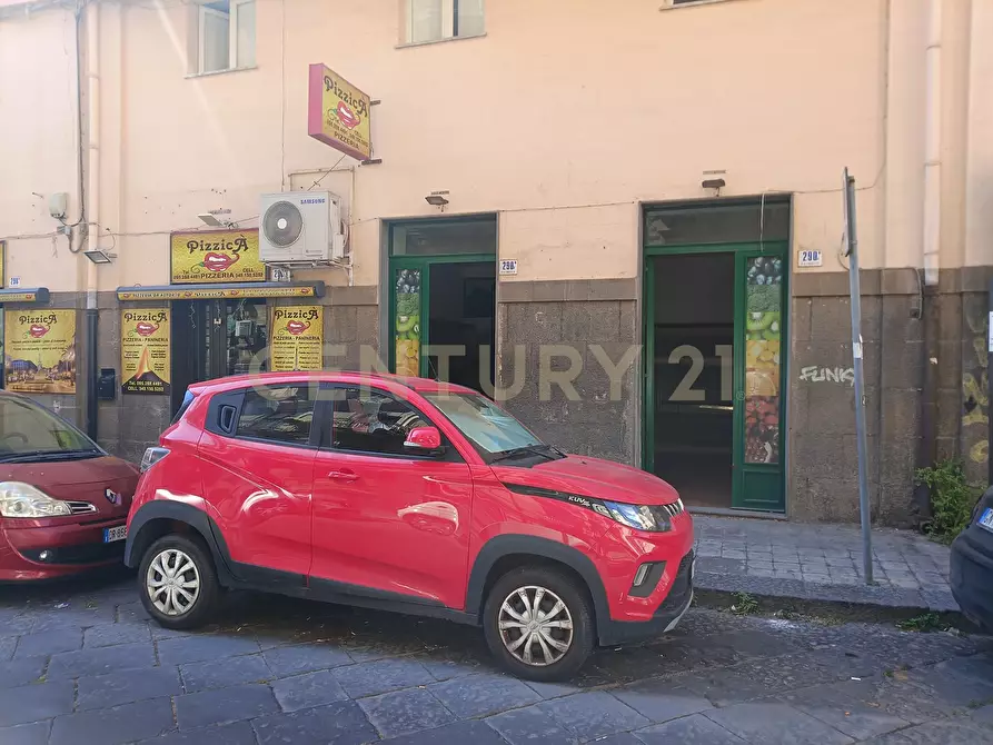 Immagine 13 di Locale commerciale in vendita  in Via Umberto I 290a a Catania