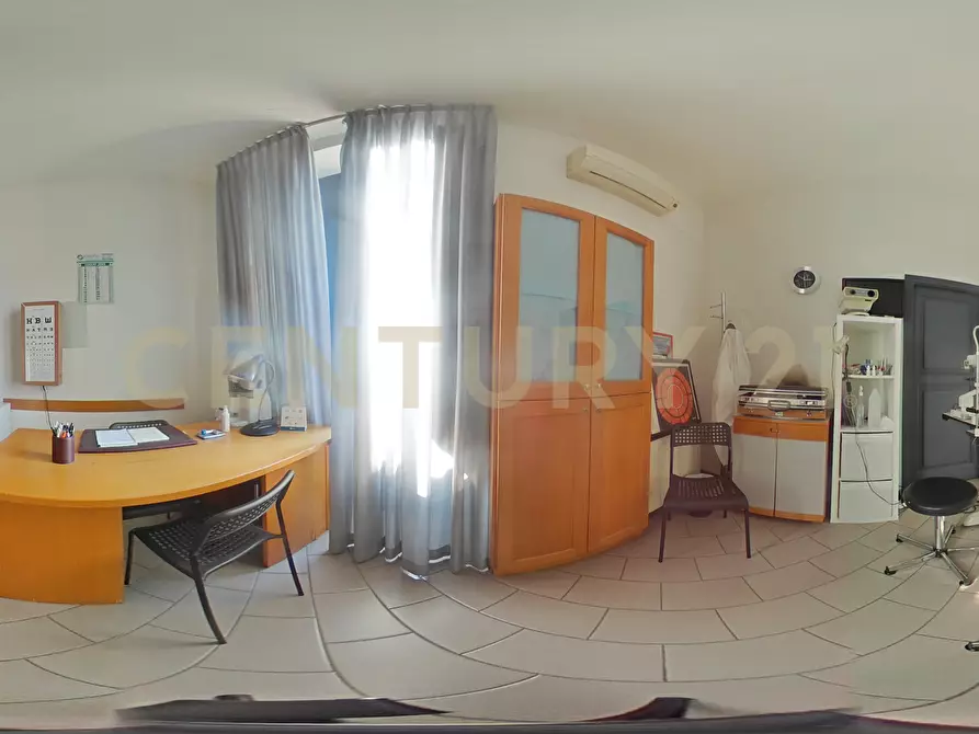 Immagine 58 di Ufficio in vendita  in Stradale Cravone 3 a Catania