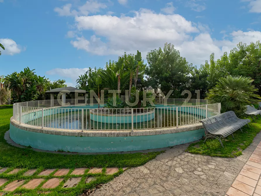 Immagine 36 di Rustico / casale in vendita  in Via Castelnuovo Don Bosco 68 a Acireale