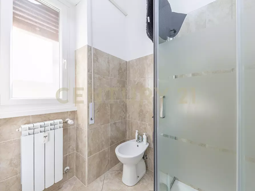 Immagine 23 di Trilocale in vendita  in Via Luigi Rava 9 a Roma