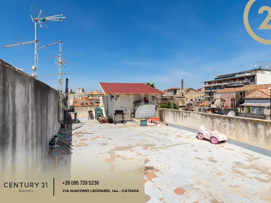 Immagine 43 di Quadrilocale in vendita  in Via F. Bianco 2 a Catania