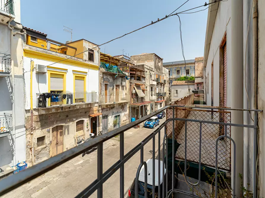 Immagine 21 di Trilocale in vendita  in Via Plebiscito 187 a Catania